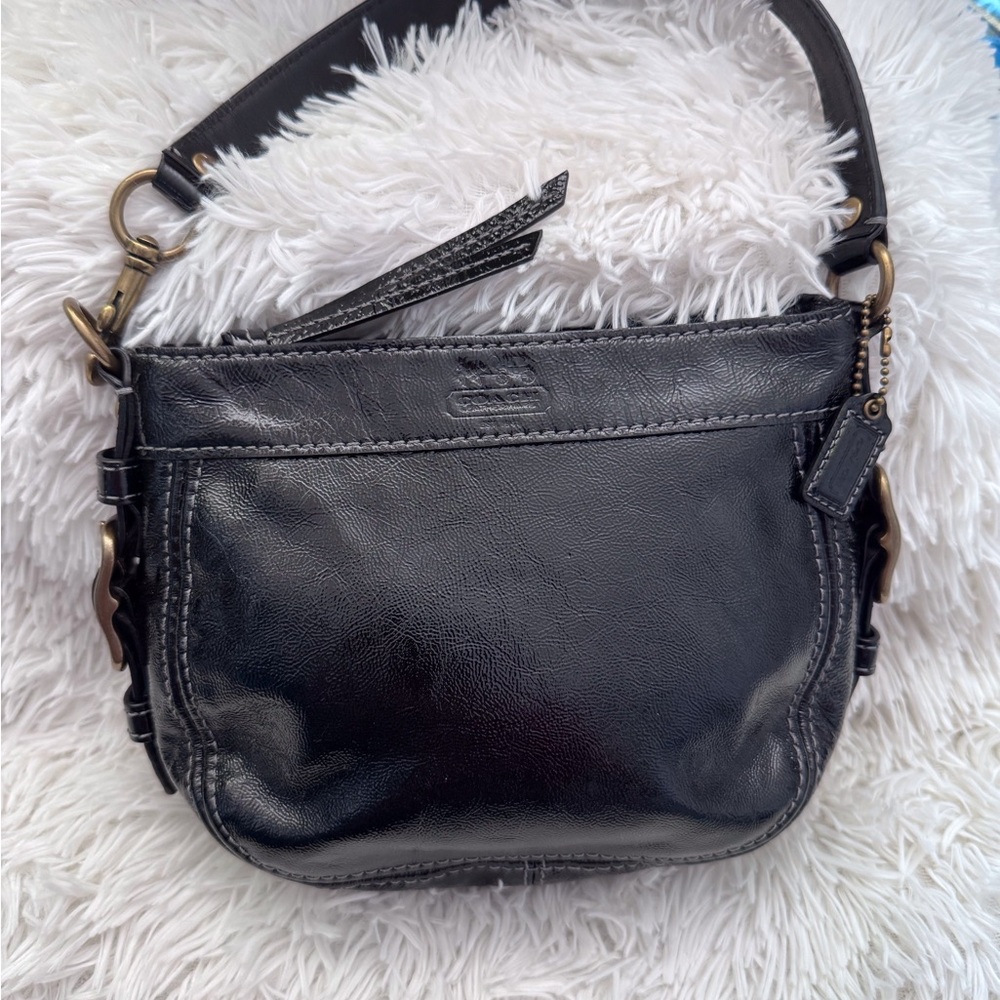 Mini Coach Zoe in black patent leather